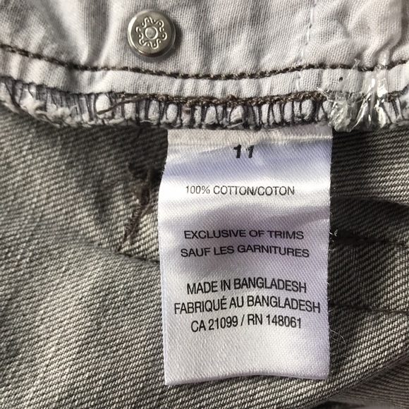 4/$20 Eighty Two Gray Denim Mini Skirt Size 11 Like New - Picture 7 of 11